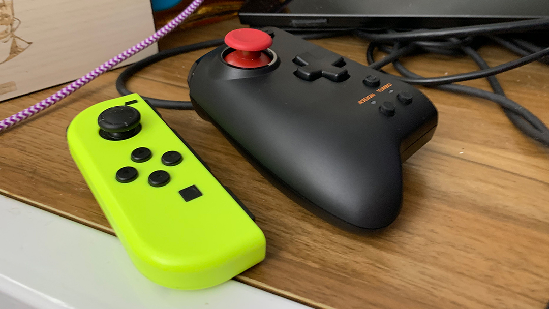 Illustration for article titled Big, Beefy Switch Controllers For Big, Beefy Hands